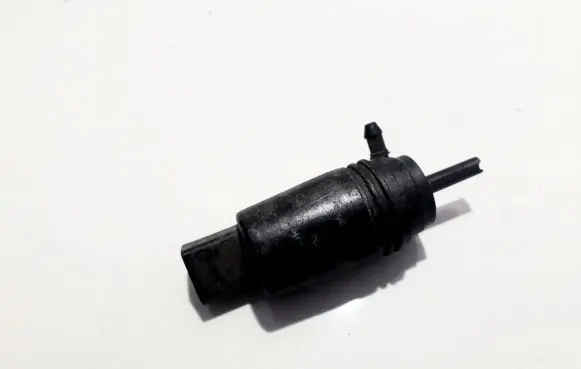 BMW 5 E39 Windscreen/windshield washer pump 67128377612 23557610