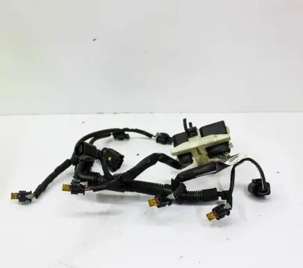 Audi Q5 SQ5 Fuel injector wires 06H971627B