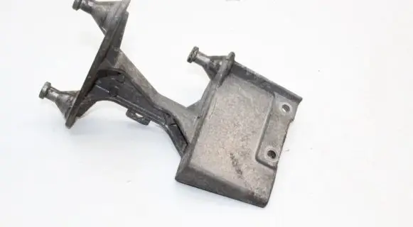 Mercedes-Benz CLK A209 C209 Engine mounting bracket A2034310240