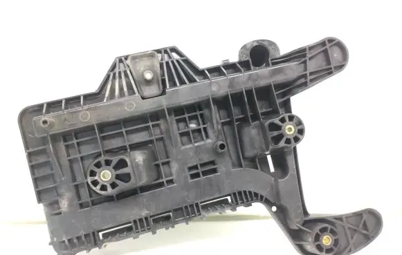 Skoda Octavia Mk2 (1Z) Battery tray 1K0915333H