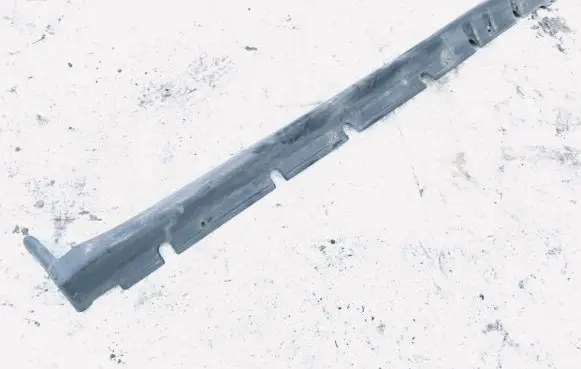 Mitsubishi Carisma Sill mb944767