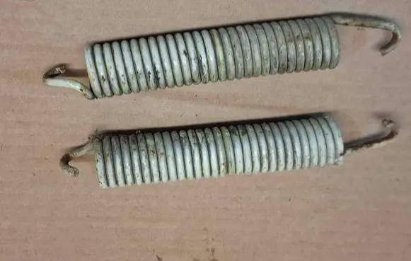 Mercedes-Benz 280 450 W116 Tailgate/trunk/boot tension spring 271111
