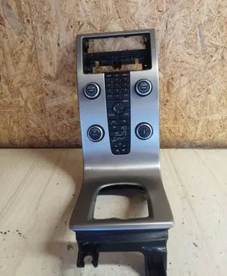 Volvo V50 Climate control unit 30672565