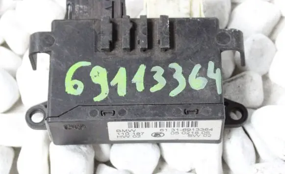BMW 3 E46 Wing mirror control module 6913364
