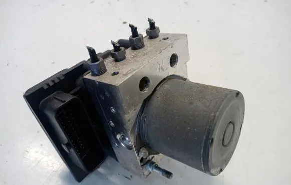 Citroen DS5 ABS Pump 9807496580