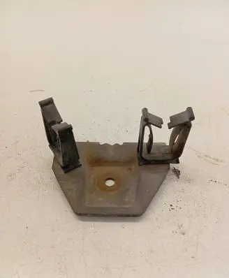 Volkswagen Transporter - Caravelle T4 Battery bracket 7D0915313