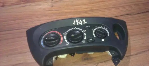 Renault Scenic I Climate control unit 651947u 100886