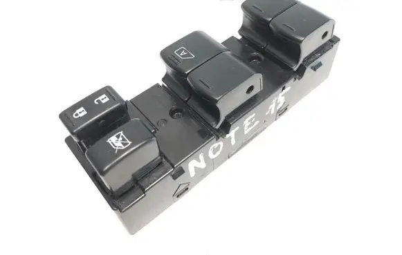 Nissan Note (E12) Electric window control switch