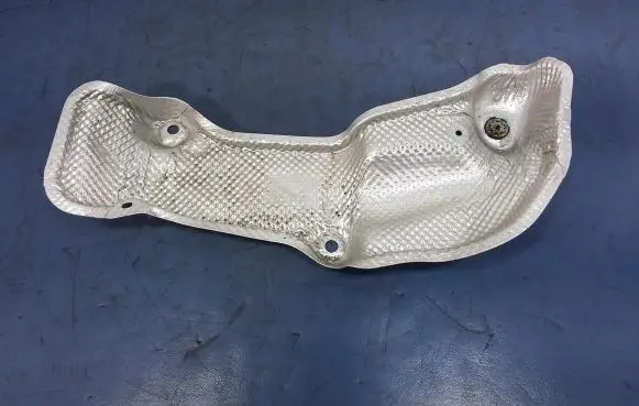 Skoda Superb B8 (3V) Exhaust heat shield 3Q0825756