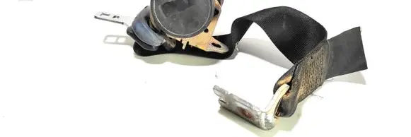 Mazda 2 Rear seatbelt