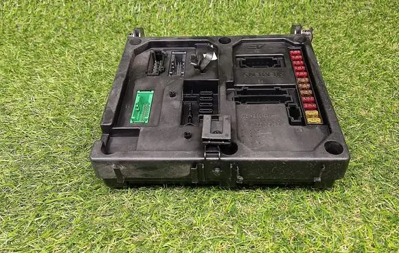 Ford Galaxy Central body control module 7M0962258F 97VW14B205CB