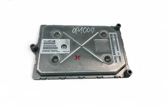 Fiat Freemont Engine control unit/module ECU P05150921AB