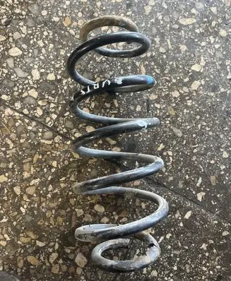 Toyota Auris 150 Rear coil spring