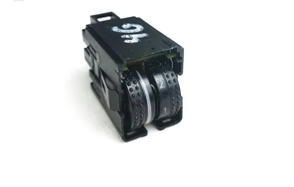 Volkswagen Golf IV Headlight level height control switch 1j0941333a