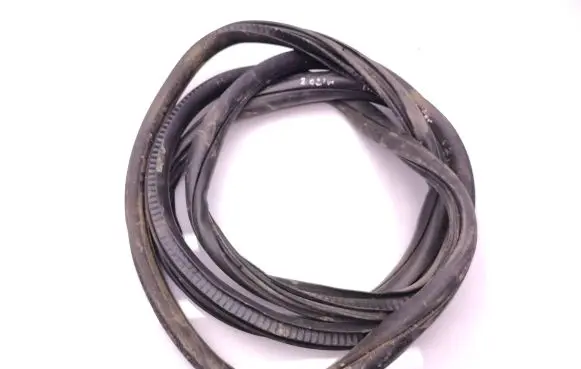 Mercedes-Benz Sprinter W907 W910 Front door rubber seal 