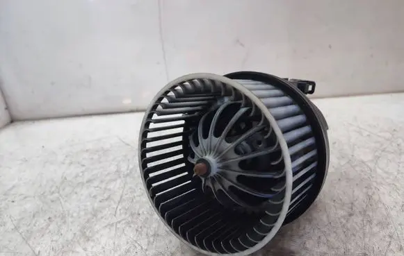 Land Rover Discovery Sport Heater fan/blower 9415300