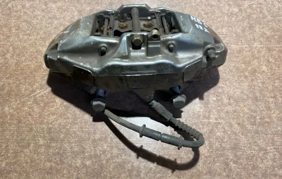 Mercedes-Benz S W222 Front brake caliper A2224215298