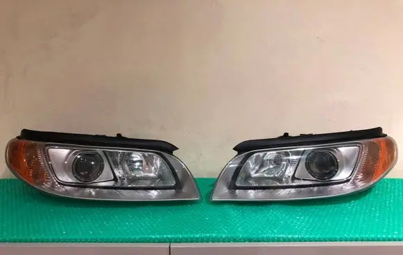 Volvo XC70 Headlights/headlamps set 31214347 31214348