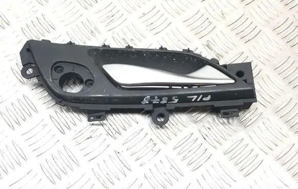 Hyundai i40 Front door interior handle 2611172800 H04