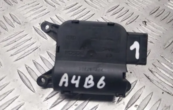 Audi A4 S4 B6 8E 8H A/C air flow flap actuator/motor 8E1820511D