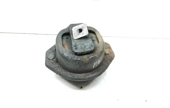BMW 7 E65 E66 Engine mount bracket
