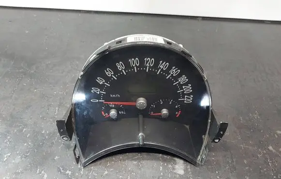 Volkswagen New Beetle Speedometer (instrument cluster) 1C0919861A