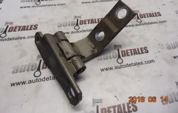 Lexus LS 430 Front door upper hinge