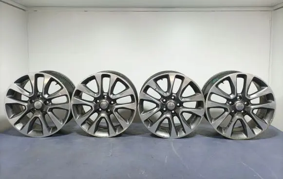 Jeep Grand Cherokee R18 alloy rim 