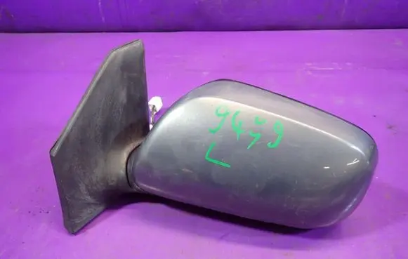 Toyota Avensis Verso Front door electric wing mirror 