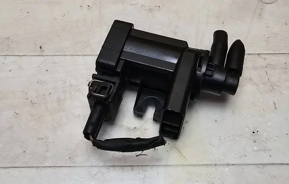 Opel Antara Turbo solenoid valve 96440385 10H2 20807