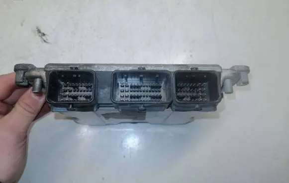 Peugeot 807 Engine control unit/module 0281011779
