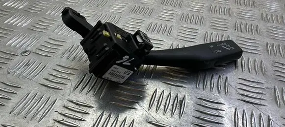 Volkswagen PASSAT B6 Indicator stalk 1K0953513E 01103510 10351082541382
