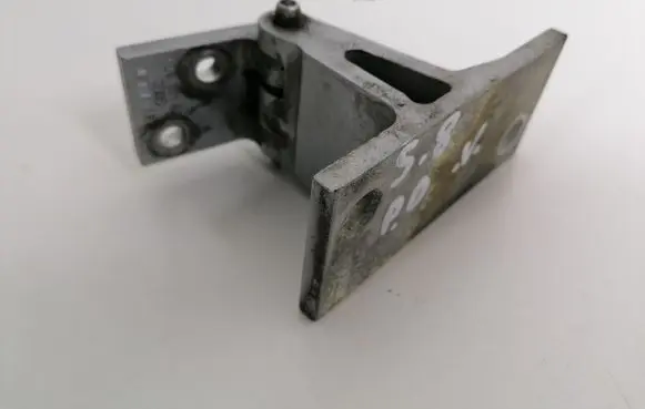 Audi A8 S8 D2 4D Front door upper hinge 4D0831401
