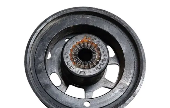 Volkswagen Golf VIII Crankshaft pulley 05C105243A