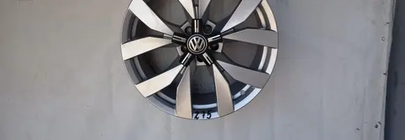Volkswagen Touareg III R20 alloy rim 760601025C