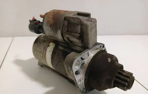 Volkswagen PASSAT CC Starter motor