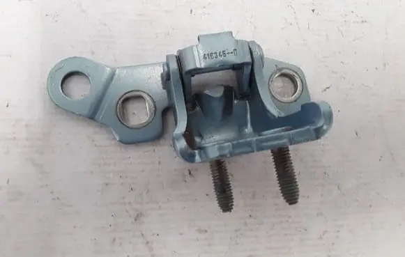 Renault Zoe Rear door upper hinge 824002857R