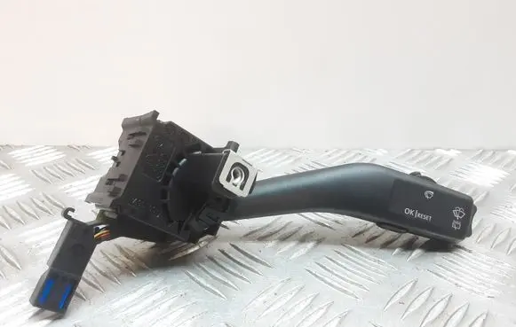 Skoda Octavia Mk2 (1Z) Wiper control stalk 1K0953519A