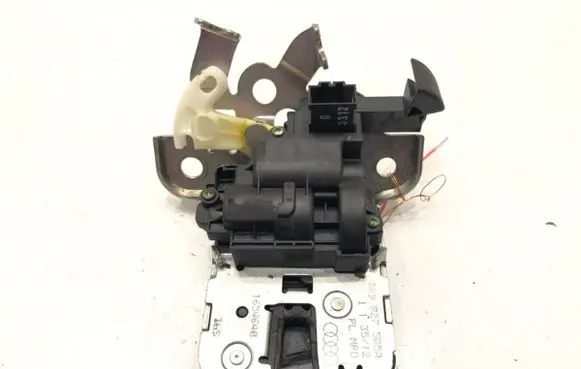 Audi A6 S6 C7 4G Tailgate exterior lock 8K9827505A