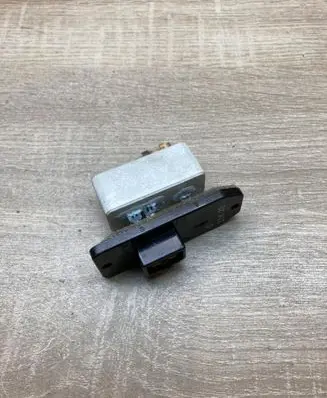 Mazda 323 F Heater blower motor/fan resistor 11K281
