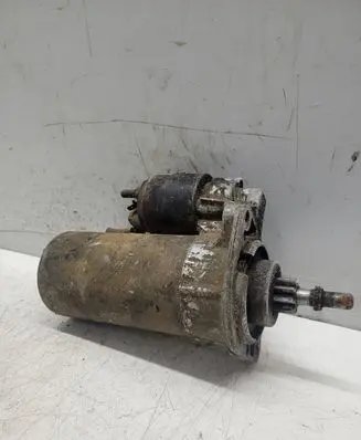 Volkswagen Golf III Starter motor