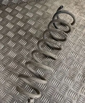 Mercedes-Benz E W213 Front coil spring 