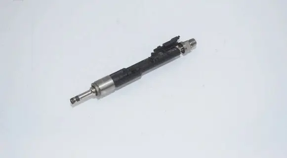 BMW X5 F15 Fuel injector 7645956 13537645956 8627842