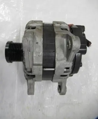 Renault Clio IV Generator/alternator 231007769R