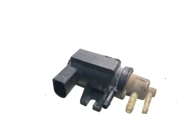 Volkswagen PASSAT B6 Turbo solenoid valve 1K0906627A