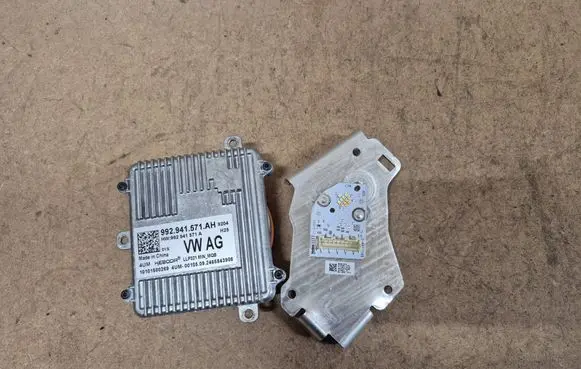 Skoda Superb B9 LED ballast control module 3P1941015 992941571AH