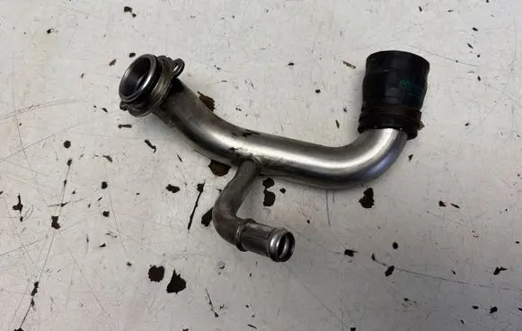 BMW 3 E90 E91 Engine coolant pipe/hose 7552389