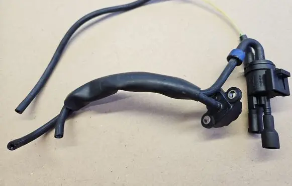 Mercedes-Benz SL R230 Valve vacuum 0025401497 A0041533228