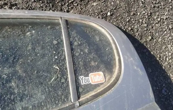 Toyota Yaris Rear vent window glass as2