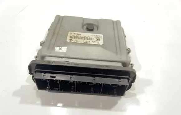 BMW 5 F10 F11 Engine control unit/module 8510137